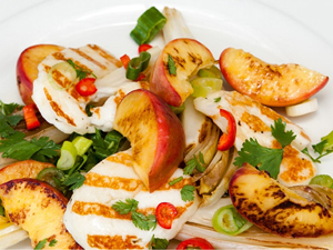 .. warmer halloumi-pfirsich-salat