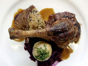 .. gans mit maronif�llung